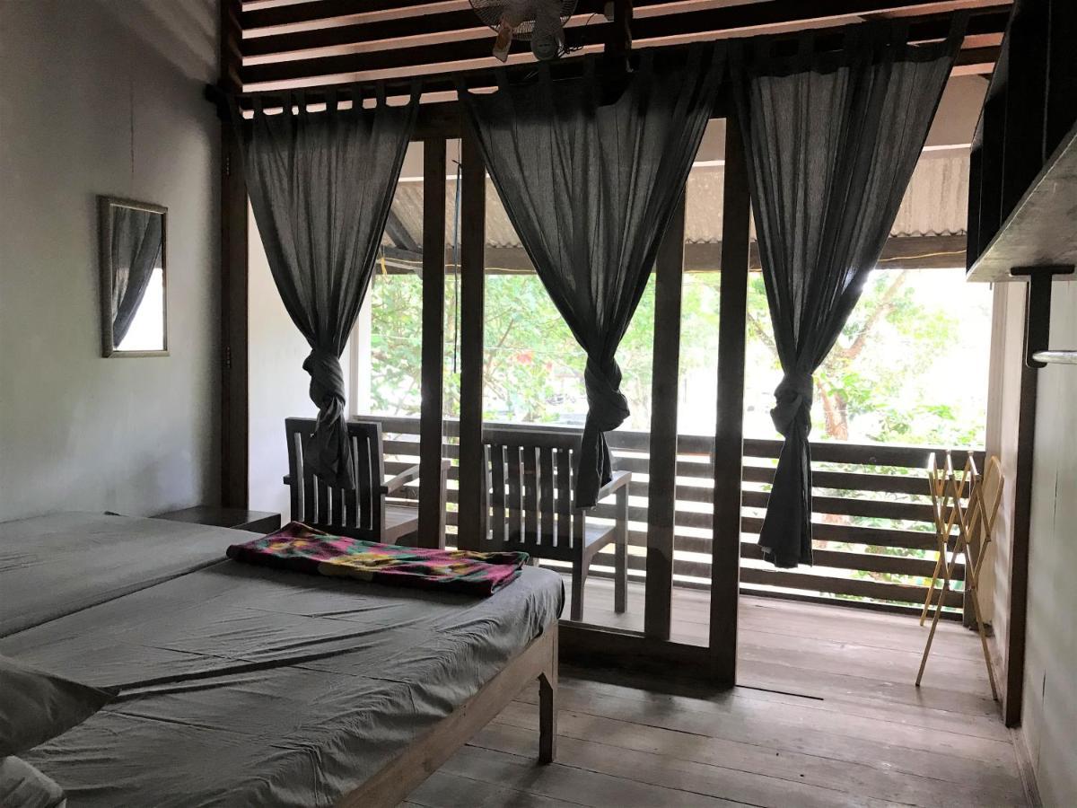 BK Homestay, Batukaras Luaran gambar