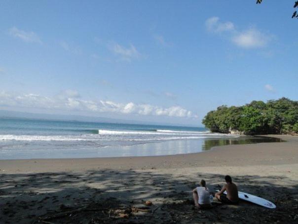 BK Homestay, Batukaras Luaran gambar