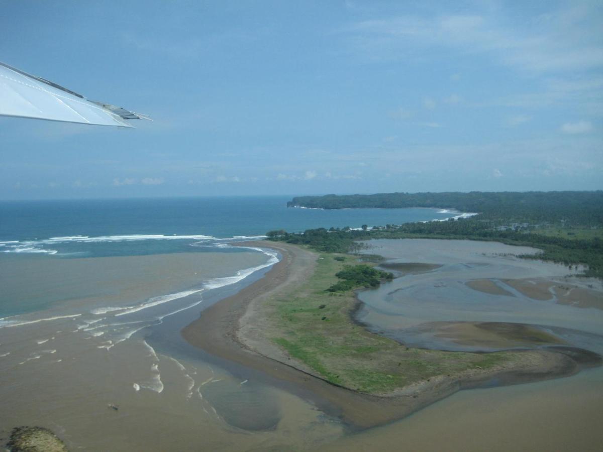 BK Homestay, Batukaras Luaran gambar